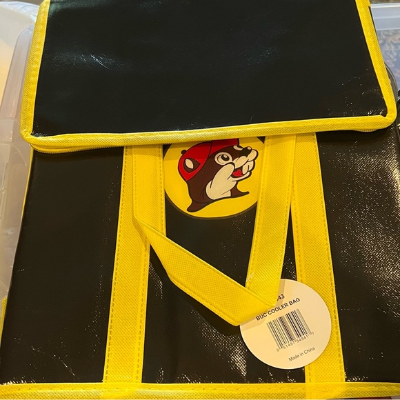 Buc-ees Insulated Cooler Bag- NWT - Picture 2 of 3